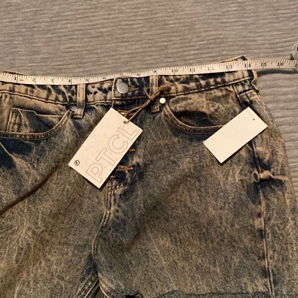 PTCL ethically friendly Indigo Tint Washed Button Fly  jean shorts size 27